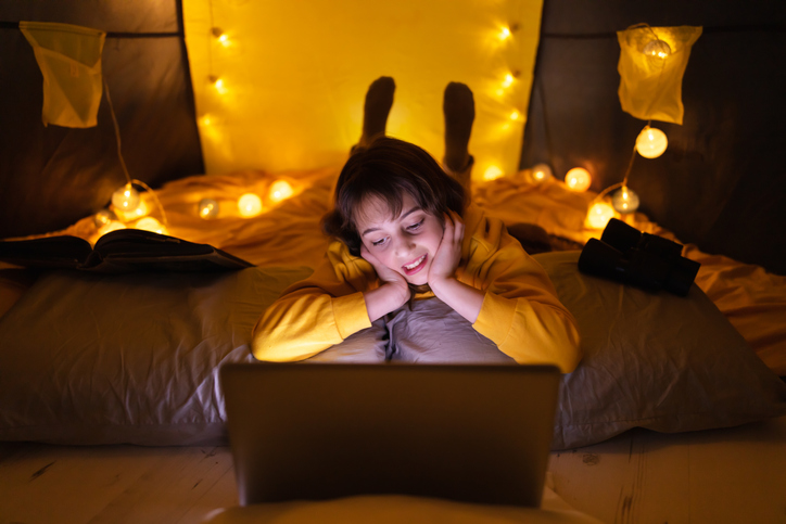 Get Rentals For Virtual Camps And Other Education Purposes Using Tablet While in a Tent